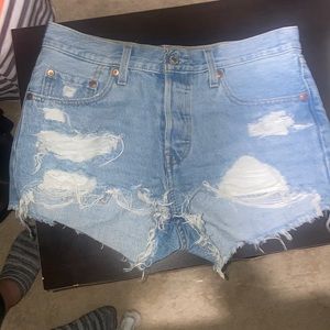 Levi’s 501 distressed shorts